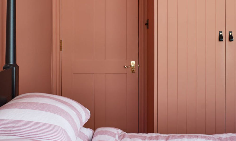 How to paint wardrobes