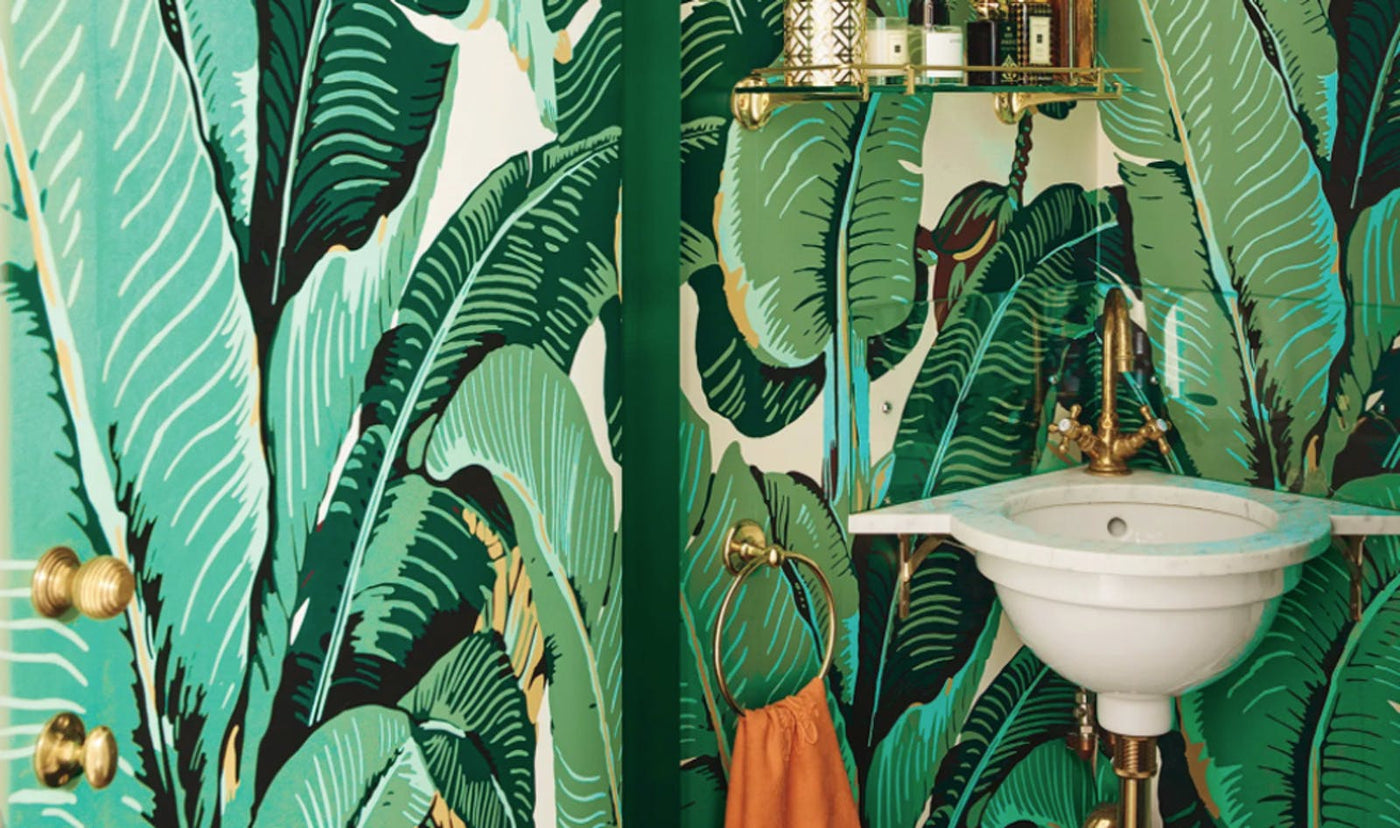 Photo of a tropical bathroom by Simon Upton, via Architectural Digest