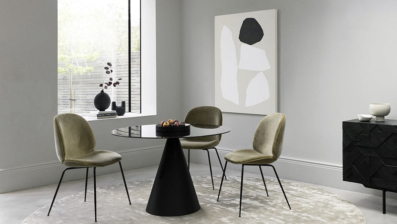 Dining room in neutral colour palette