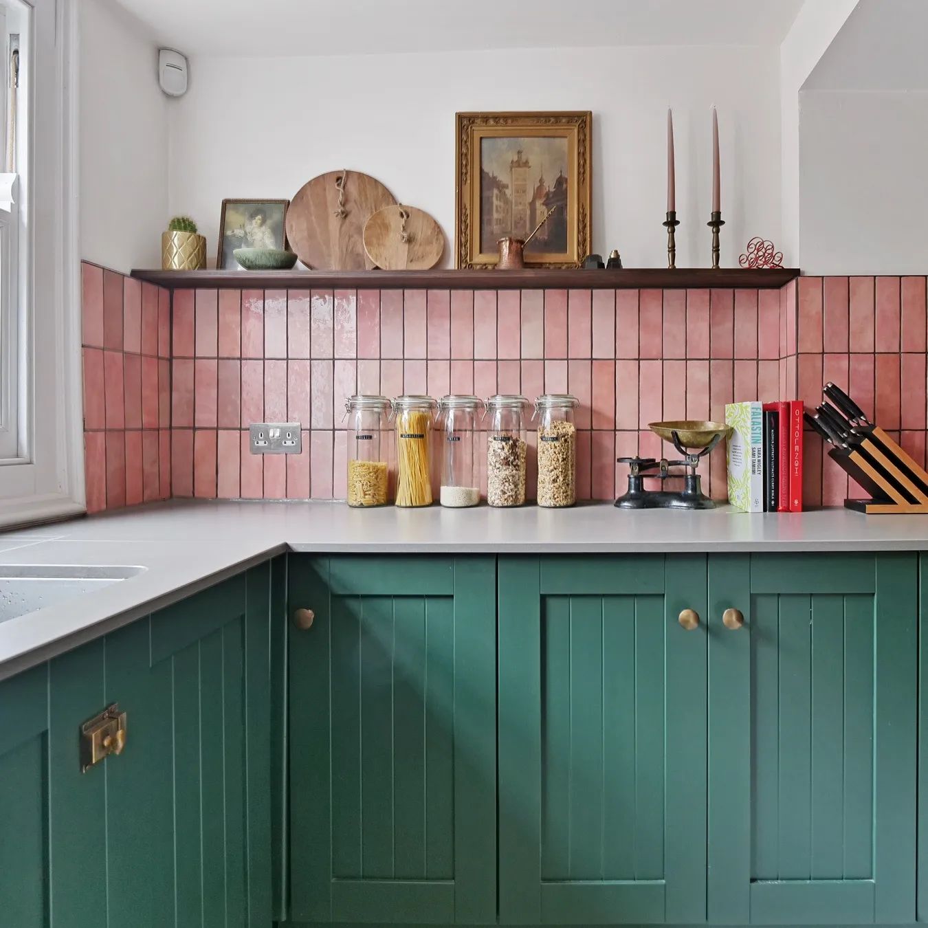 Kitchen in teal